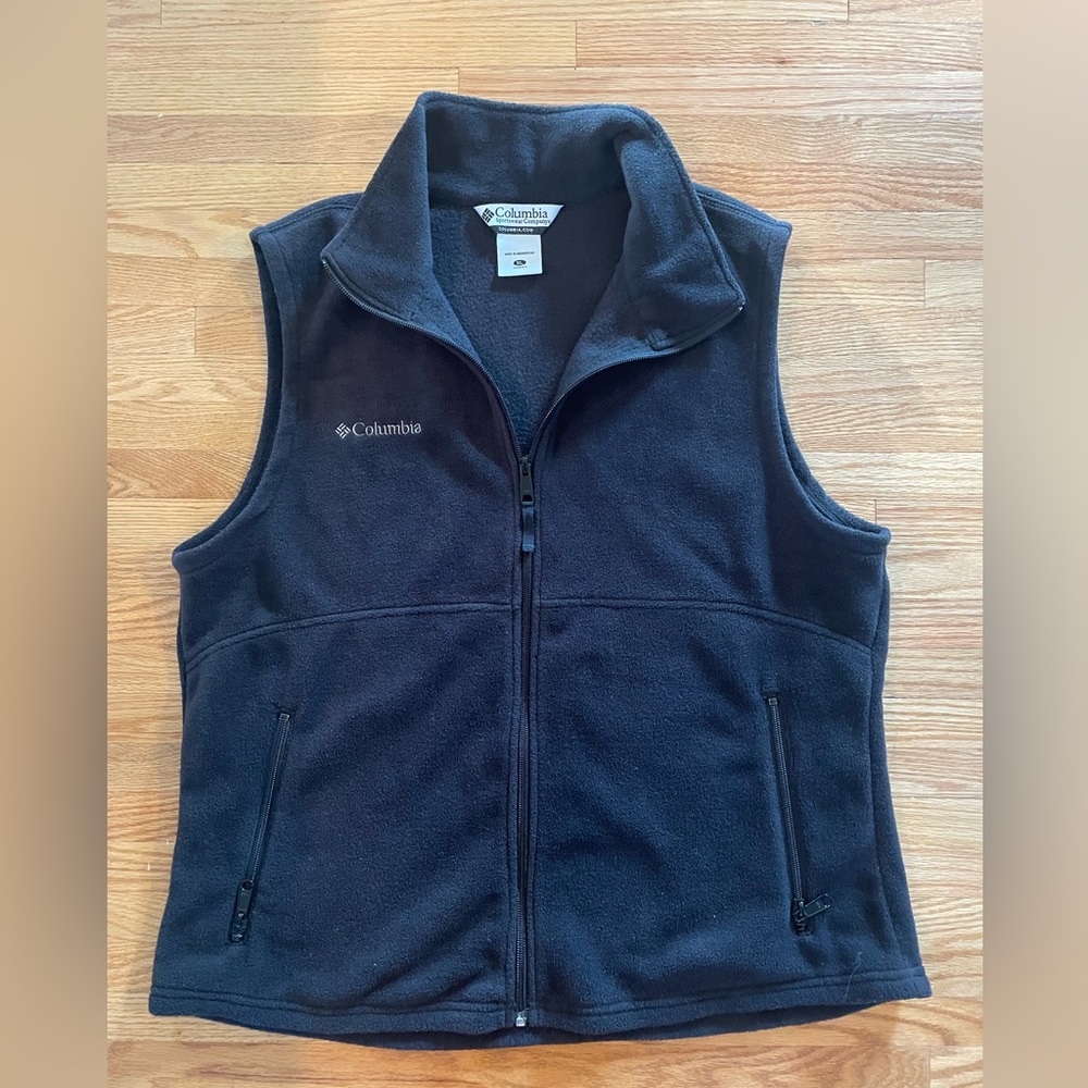 Columbia Woman’s fleece vest, size XL